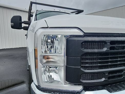 Used 2024 Ford F250 XL w/ Snow Plow Prep Package AWD/4WD image 12