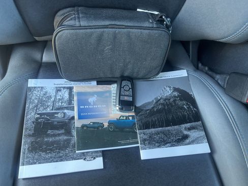 Used 2023 Ford Bronco Black Diamond image 29