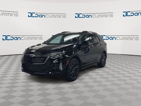 Used 2023 Chevrolet Equinox RS w/ RS Leather Package AWD/4WD image 4