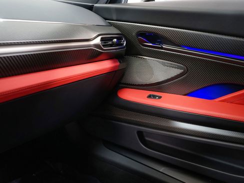 Used 2025 Aston Martin Vanquish image 22