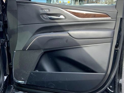 Used 2022 Cadillac Escalade ESV Sport Platinum w/ LPO, ONYX Package image 24