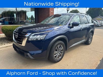 Used 2025 Nissan Pathfinder SV