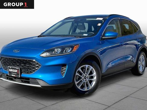 Used 2020 Ford Escape SE image 1