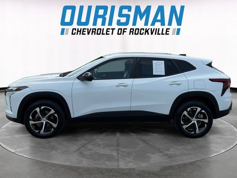 Used 2024 Chevrolet Trax RS w/ Driver Confidence Package FWD image 3