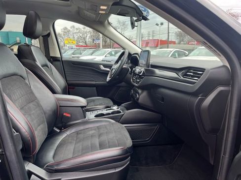 Used 2022 Ford Escape SEL w/ SEL Stealth AWD Package image 14