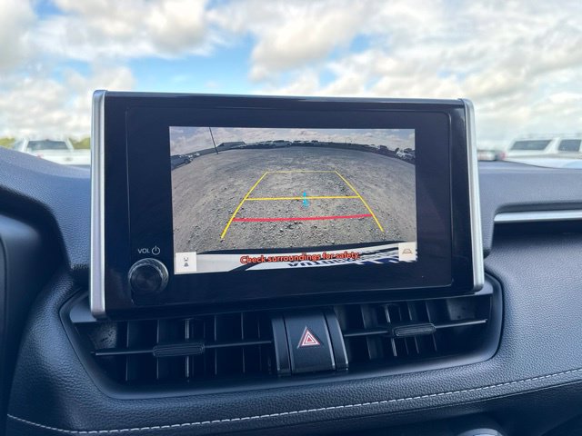 Used 2025 Toyota RAV4 XLE AWD/4WD image 13