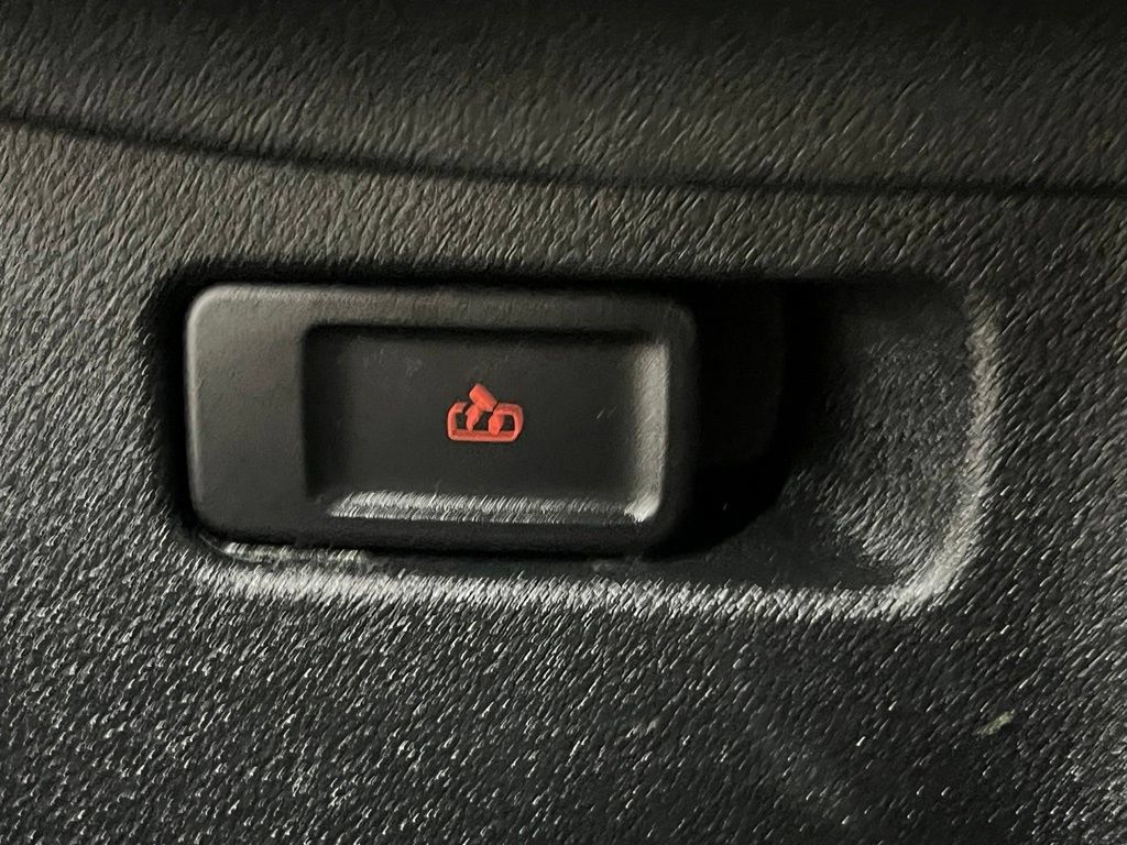 Used 2023 Lincoln Aviator AWD image 15