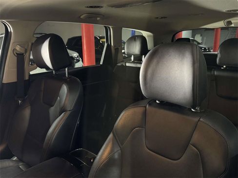 Used 2022 Kia Telluride LX image 18