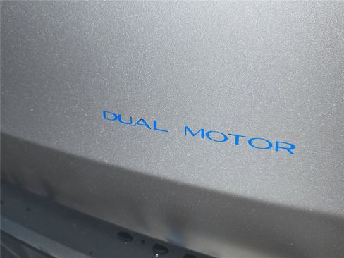 Used 2026 Tesla Model Y AWD image 4