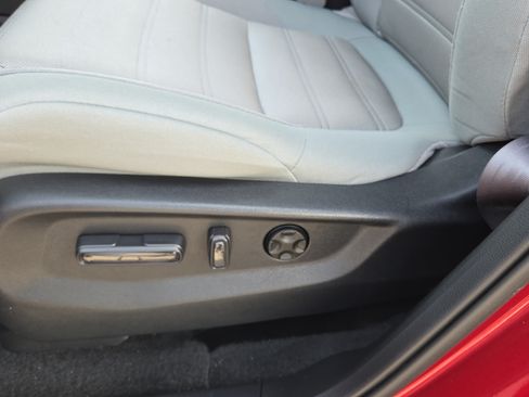 Used 2021 Honda CR-V EX image 10