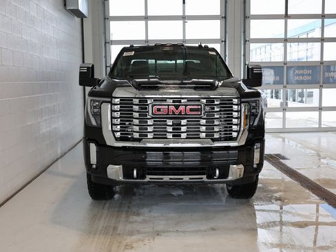 New 2026 GMC Sierra 3500 Denali w/ Denali Reserve Package image 5