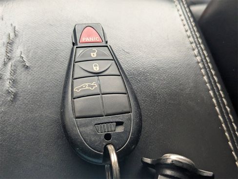 Used 2014 Dodge Challenger Rallye Redline image 30