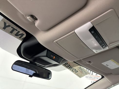 Used 2023 Nissan Rogue S image 18