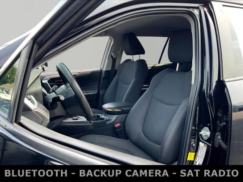 Used 2020 Toyota RAV4 LE AWD/4WD image 21