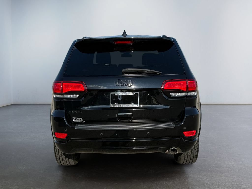Used 2021 Jeep Grand Cherokee Laredo X AWD/4WD image 4