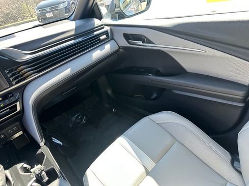Used 2025 Toyota Camry SE FWD image 22
