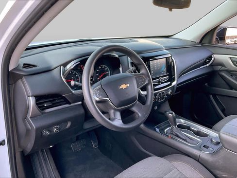 Used 2019 Chevrolet Traverse LS FWD image 16