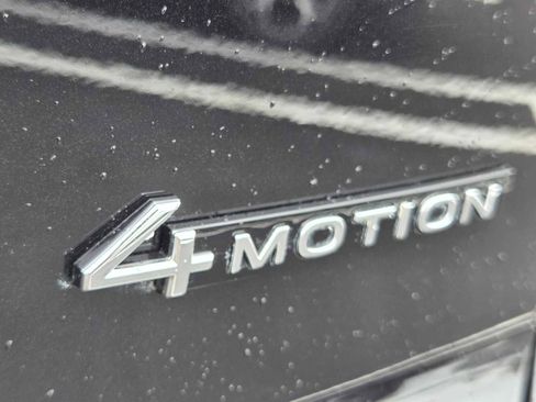 Used 2023 Volkswagen Atlas Cross Sport SEL Premium R-Line image 18