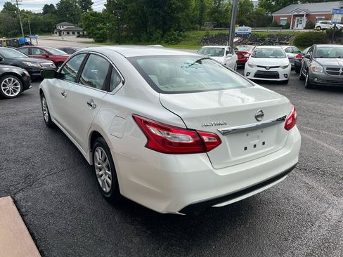 Used 2017 Nissan Altima 2.5 S w/ Power Driver Seat Package FWD image 8