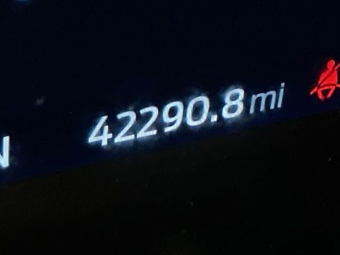 Used 2022 Ford F150 Platinum image 6