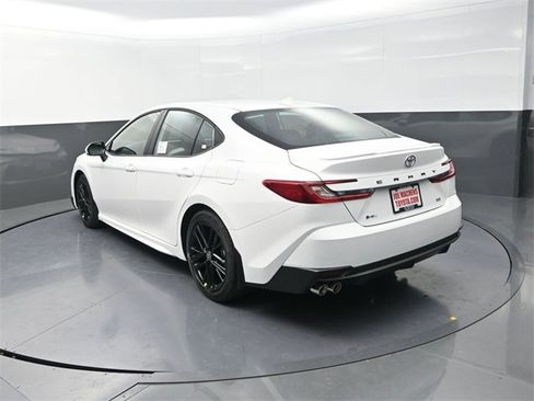 New 2026 Toyota Camry SE image 5