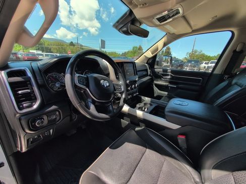 Used 2021 RAM 1500 Laramie AWD/4WD image 15