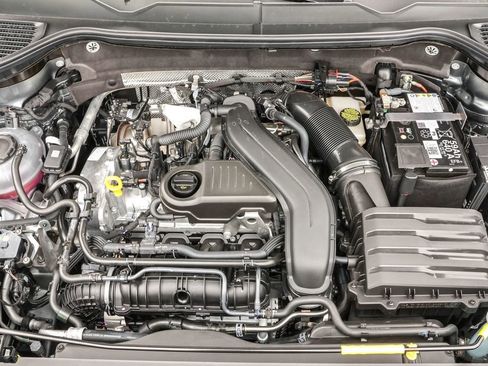 New 2025 Volkswagen Taos SE image 45