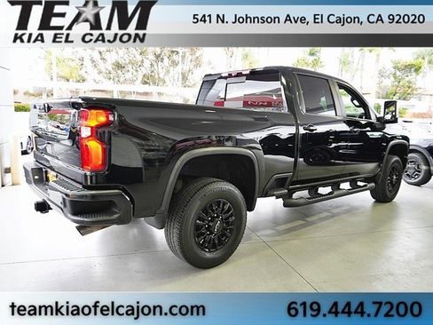 Used 2022 Chevrolet Silverado 3500 LTZ w/ LTZ Plus Package image 9