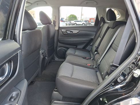 Used 2018 Nissan Rogue SV w/ Premium Package AWD/4WD image 10