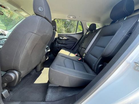 Used 2024 GMC Terrain SLE image 24