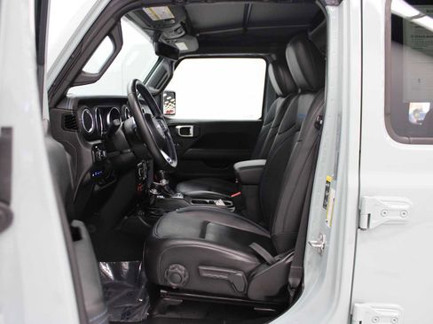 Used 2023 Jeep Wrangler Unlimited Rubicon 4xe w/ Steel Bumper Group AWD/4WD image 7