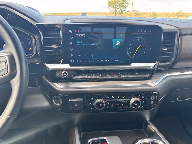 Certified 2023 Chevrolet Silverado 1500 High Country w/ Technology Package AWD/4WD image 18