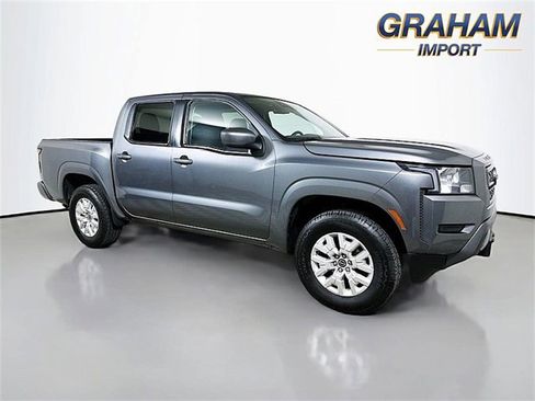 Used 2023 Nissan Frontier SV image 1
