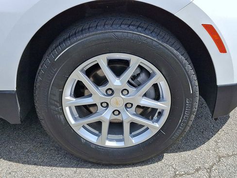 Used 2022 Chevrolet Equinox LT AWD/4WD image 8