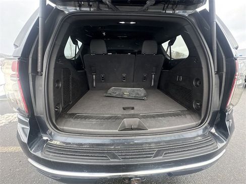 Used 2021 Chevrolet Suburban LT image 27
