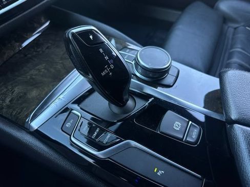 Used 2019 BMW 540i w/ Convenience Package RWD image 29
