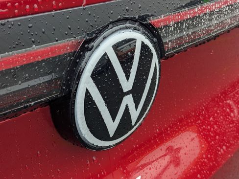 Used 2023 Volkswagen ID.4 Pro S image 27