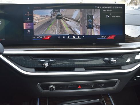 Used 2025 BMW X7 xDrive40i image 19