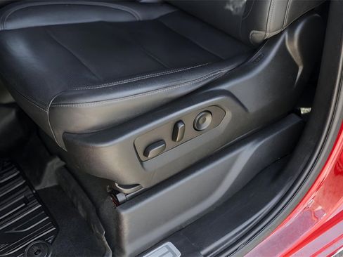 Certified 2022 GMC Sierra 1500 SLT image 11