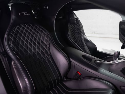 Used 2018 Bugatti Chiron image 11