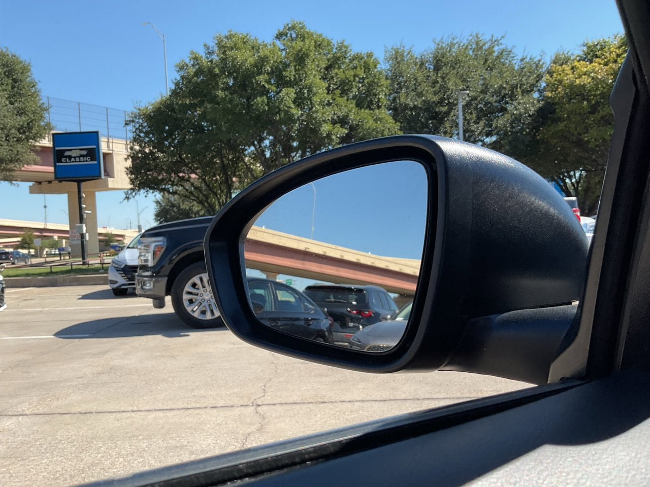 Used 2025 Nissan Altima 2.5 SV FWD image 17