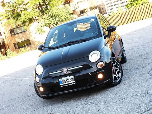 Used 2012 FIAT 500 Sport w/ Safety & Sound Pkg FWD image 7