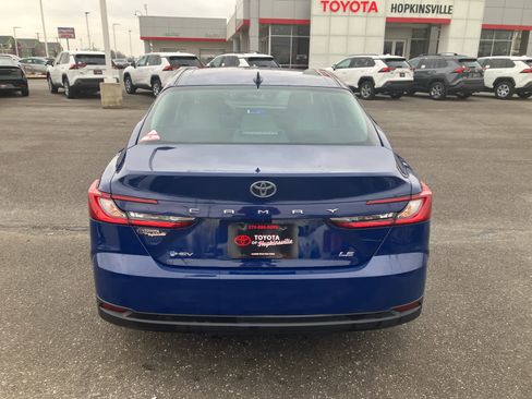 Used 2025 Toyota Camry LE image 6