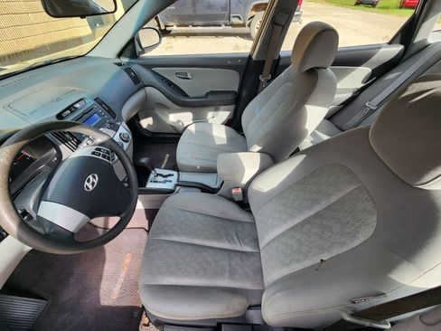 Used 2010 Hyundai Elantra GLS image 7