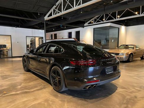 Used 2017 Porsche Panamera 4S image 3