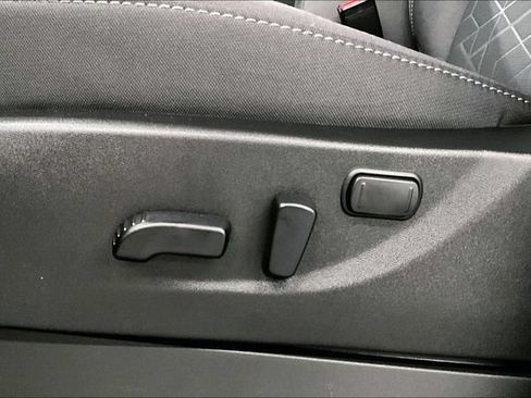 New 2026 Nissan Frontier SV w/ All-Weather Content Package AWD/4WD image 32