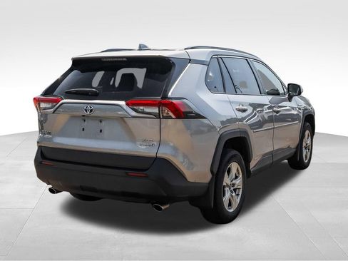 Used 2021 Toyota RAV4 XLE w/ XLE Grade Weather Package AWD/4WD image 4