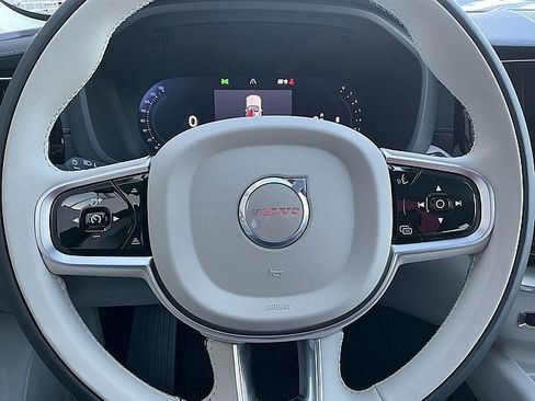 New 2026 Volvo XC60 B5 Ultra w/ Protection Package Premier image 22