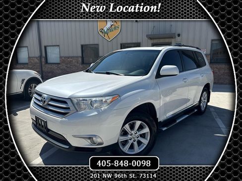Used 2012 Toyota Highlander SE image 1