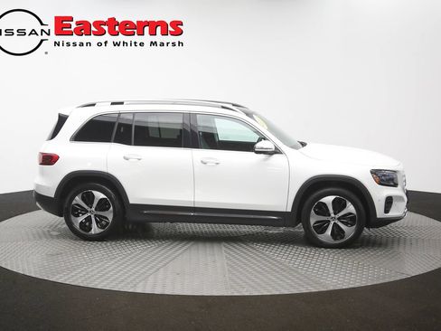 Used 2025 Mercedes-Benz GLB 250 w/ Exclusive Package image 48